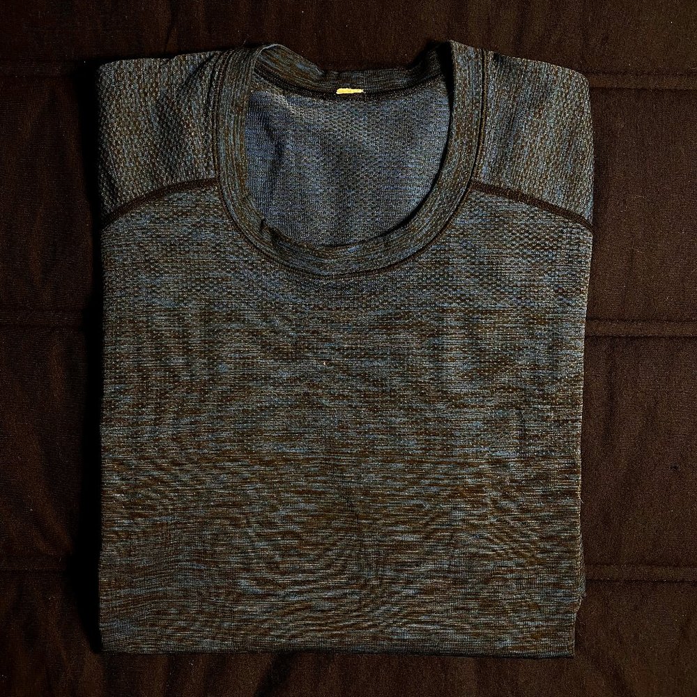 Blue Lululemon Metal Vent Tech Short Sleeve Shirt